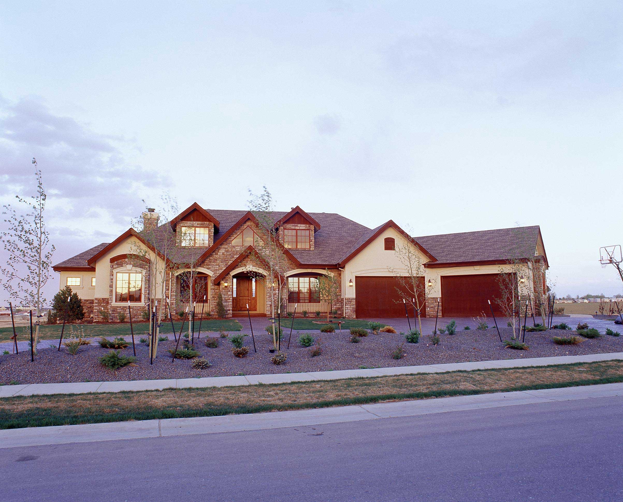 4-Bedroom, 4278 Sq Ft French Country House - Plan #161-1039 - Front Exterior