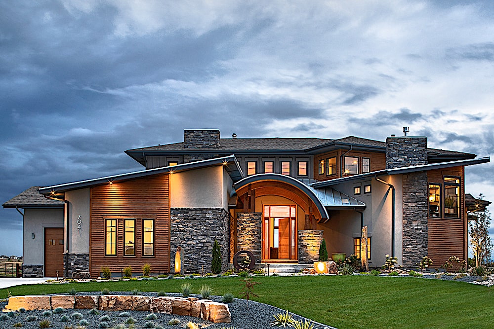 3–5-Bedroom, 3587 Sq Ft Contemporary House - Plan #161-1106 - Front Exterior