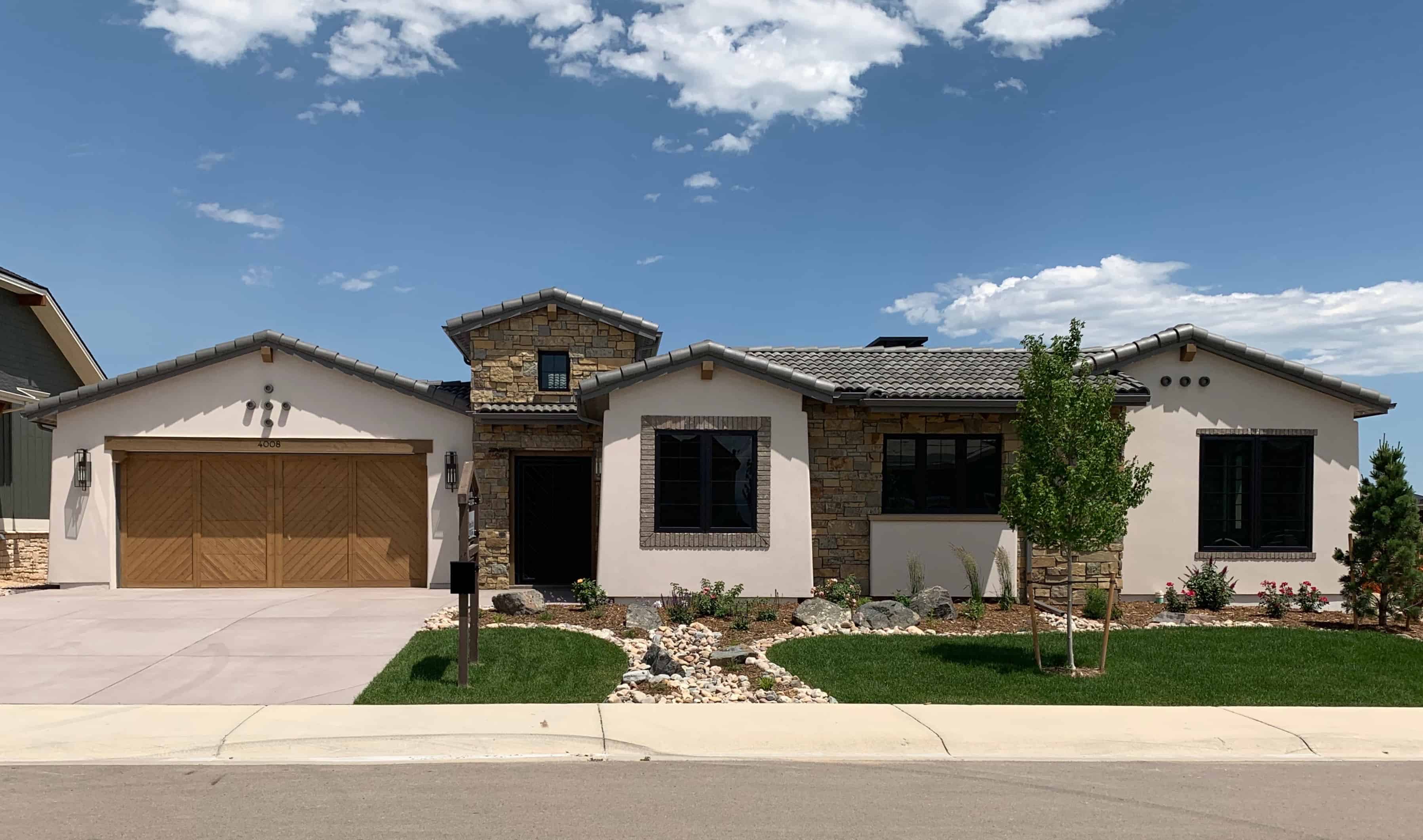 3-Bedroom, 2770 Sq Ft Southwestern House - Plan #194-1046 - Front Exterior