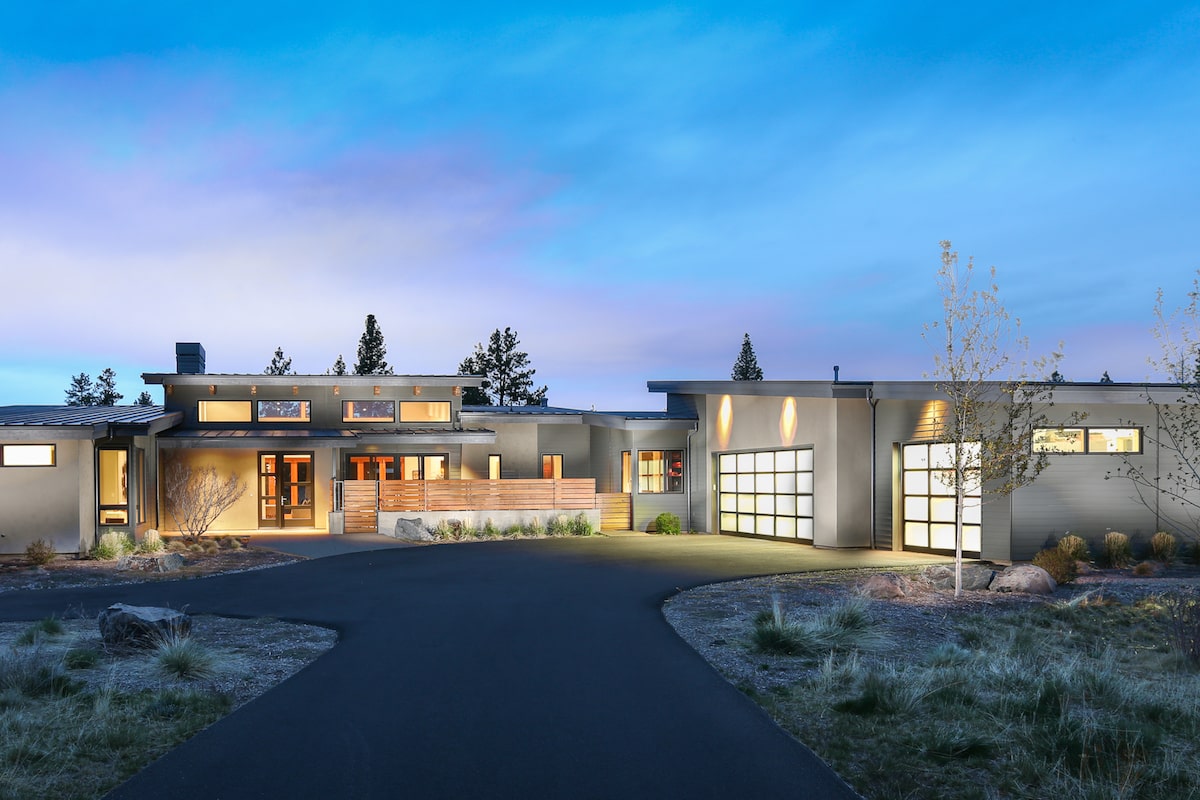 3-Bedroom, 3264 Sq Ft Contemporary Home - Plan #202-1013 - Main Exterior