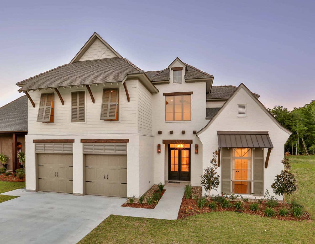 4-Bedroom, 3031 Sq Ft European Style House - Plan #204-1016 - Front Exterior