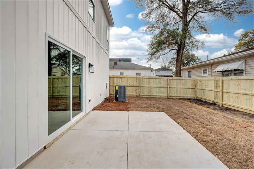 Rear View of this 3-Bedroom,1518 Sq Ft Plan -120-2649