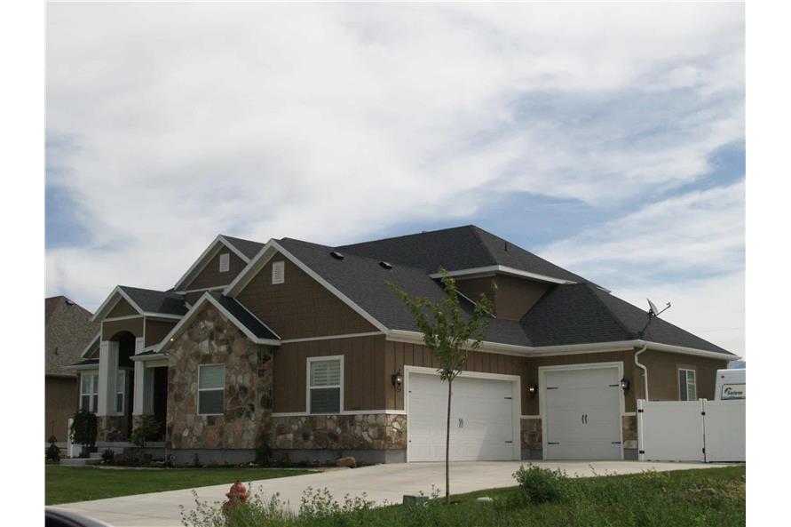 Right Side View of this 4-Bedroom,2504 Sq Ft Plan -187-1211