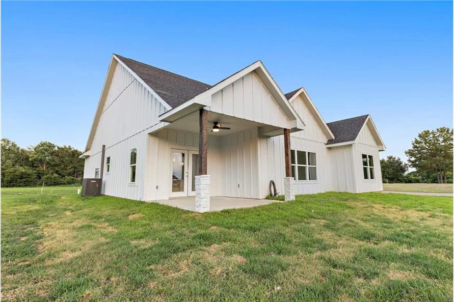 Rear View of this 3-Bedroom,1625 Sq Ft Plan -223-1016